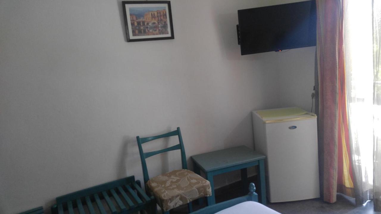 Elvira Hotel Sztalída Kültér fotó