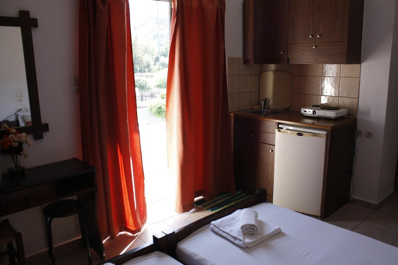 Elvira Hotel Sztalída Kültér fotó