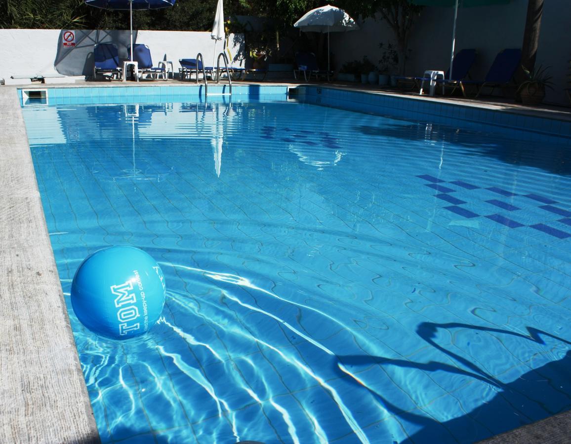 Elvira Hotel Sztalída Kültér fotó